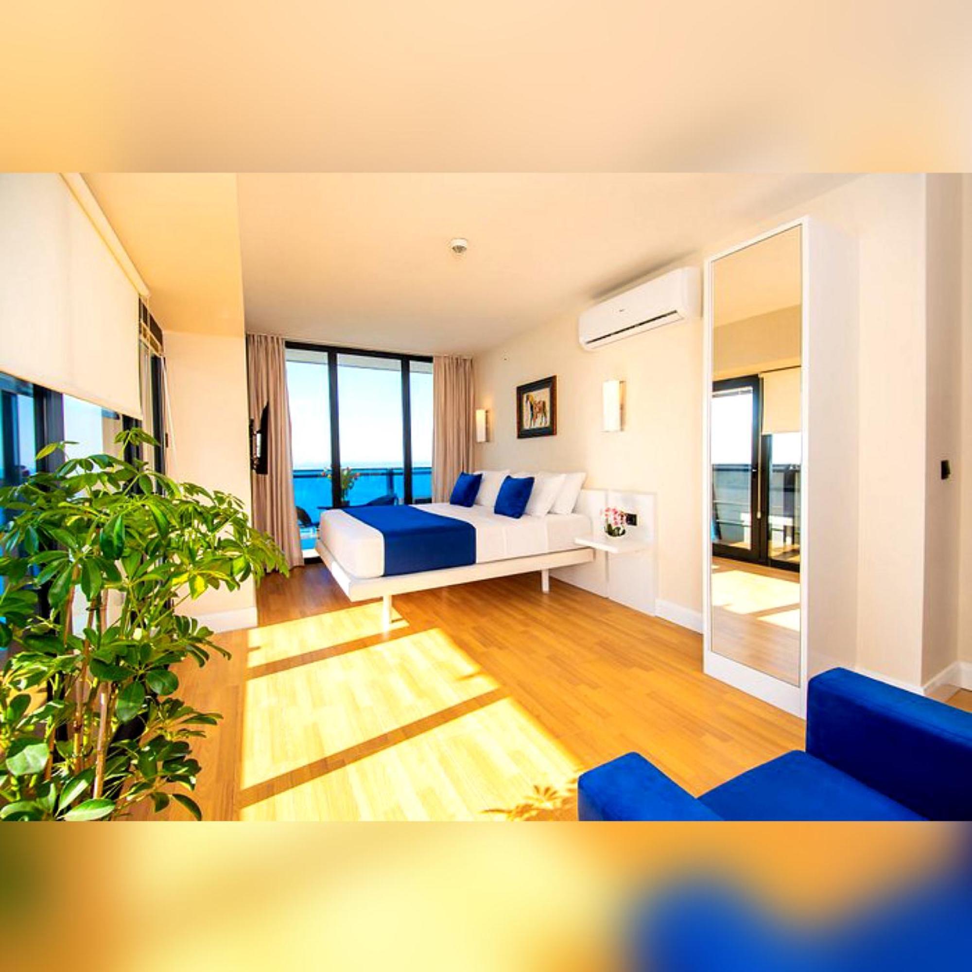 Delux Sea View Aparthotel In Orbi City Batumi Exterior foto